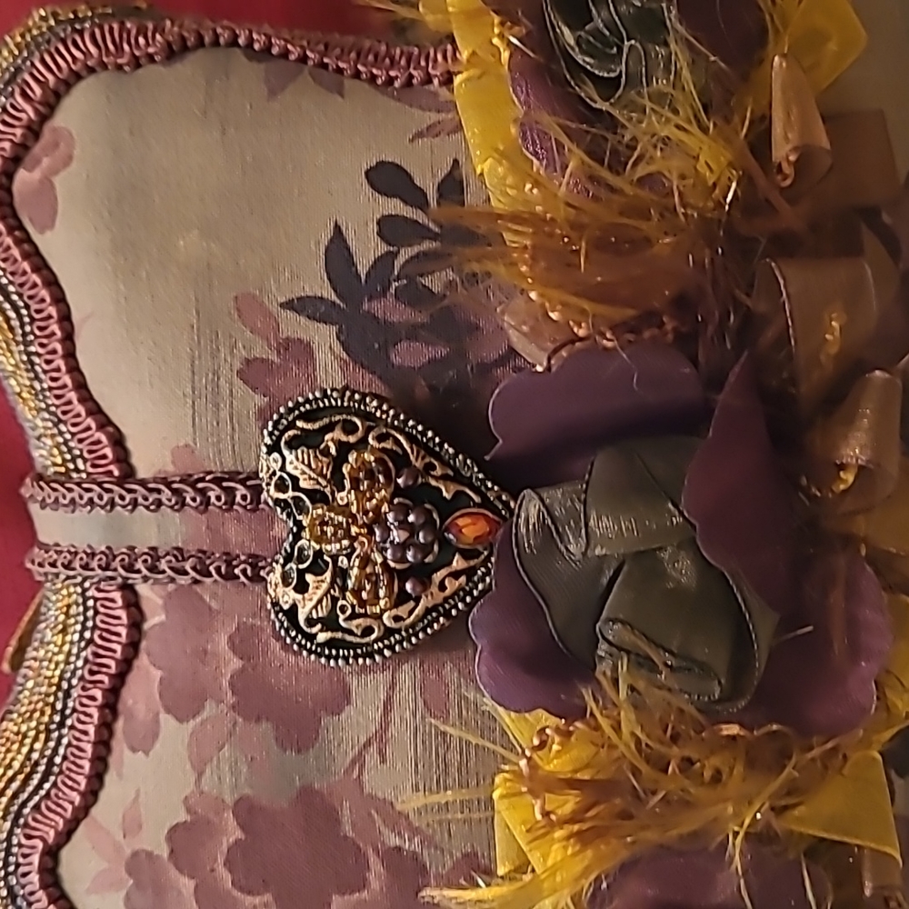 Retired Vintage Mary Frances Handbag - Picture 8 of 8